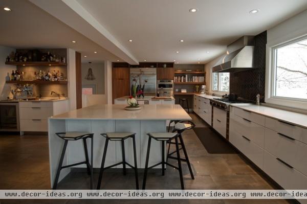 contemporary kitchen by Dalton Distinctive Renovations