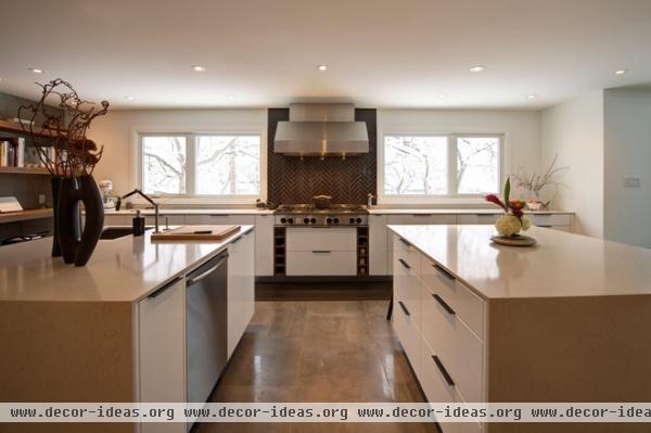 contemporary kitchen by Dalton Distinctive Renovations