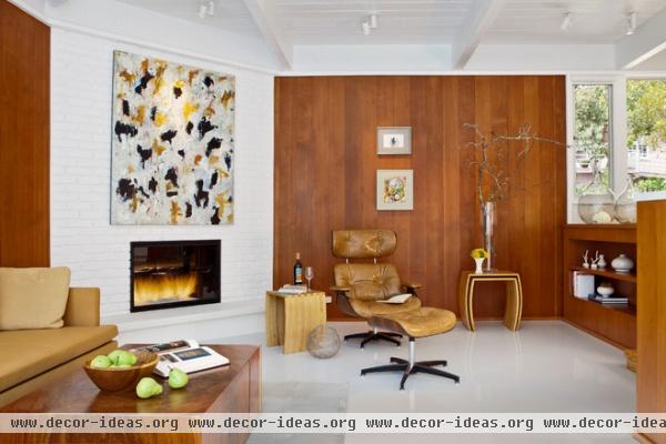 midcentury living room by Studio Schicketanz