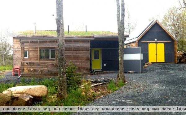 Houzz Tour: Going Completely Off the Grid in Nova Scotia