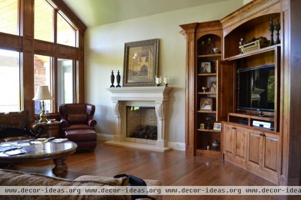 traditional family room by Distinctive Mantel Designs, Inc