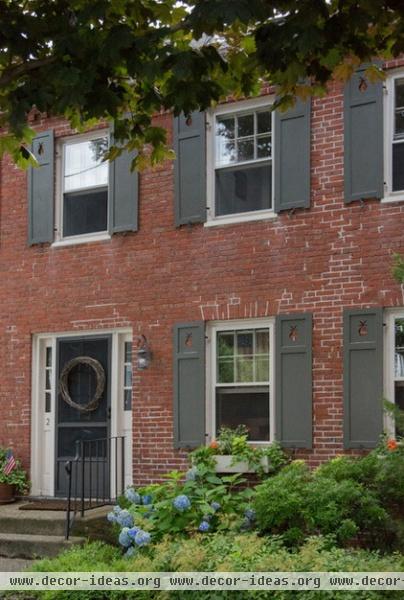 traditional exterior by Cummings Architects