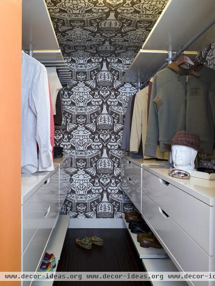 modern closet by Lori Dennis, ASID, LEED AP