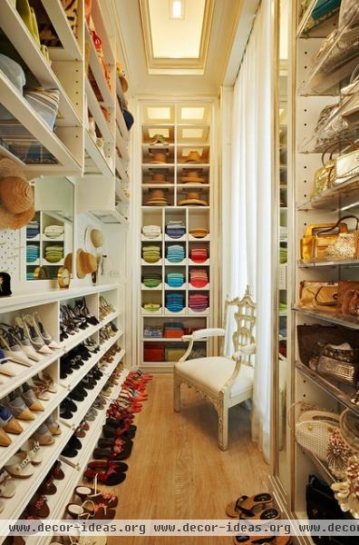 traditional closet by Clos-ette Too