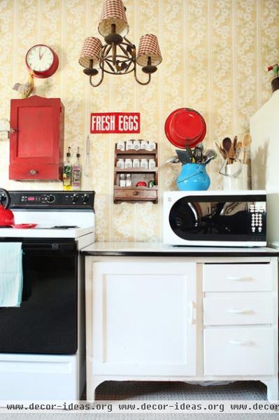 farmhouse kitchen by Julie Ranee Photography