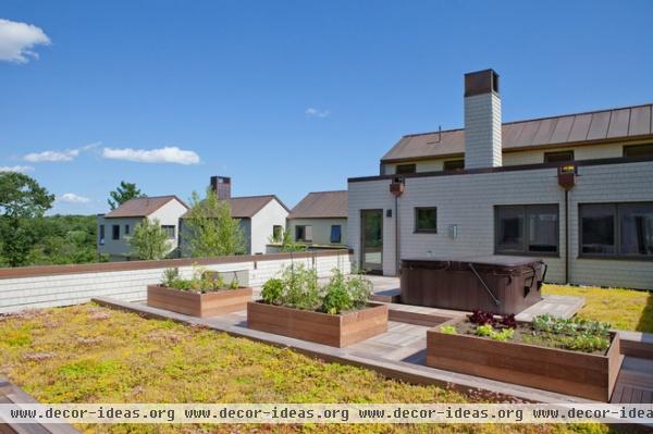 contemporary deck by Wright-Ryan Homes