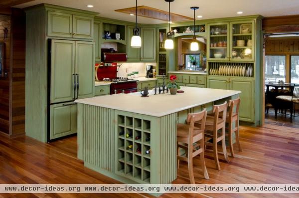 traditional kitchen by Cabinet Cures