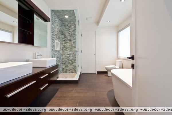 rustic bathroom by Peter A. Sellar - Architectural Photographer