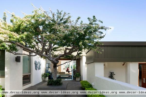 modern patio by Peter Vincent Architects