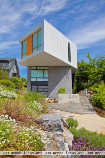 Houzz Tour: Craning Toward the View in Seattle