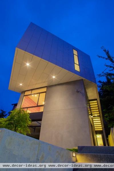 Houzz Tour: Craning Toward the View in Seattle