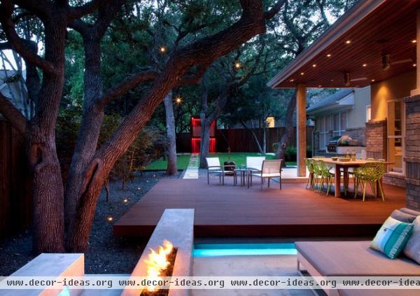 modern landscape by austin outdoor design