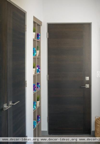 modern bathroom by Lynden Door