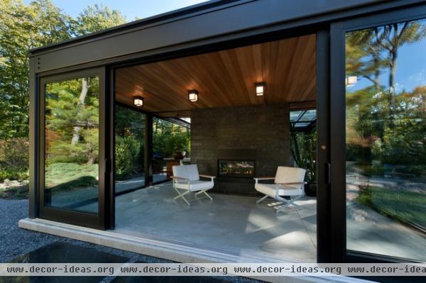 modern garage and shed by Flavin Architects