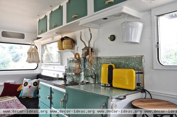 eclectic kitchen by Luci.D Interiors