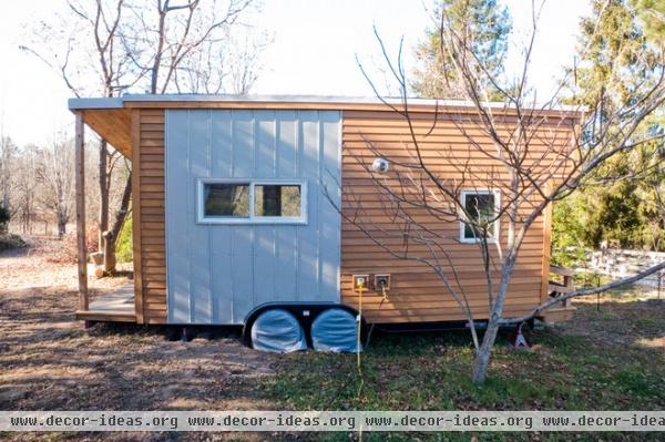 Houzz Tour: Rolling With Simplicity in a Tiny House on Wheels