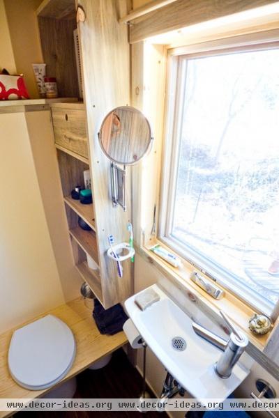 contemporary bathroom by The Tiny Project