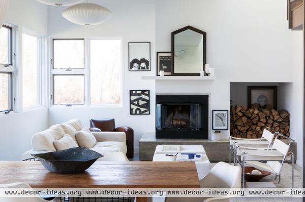 Houzz Tour: Black and White and Beautiful in Upstate New York