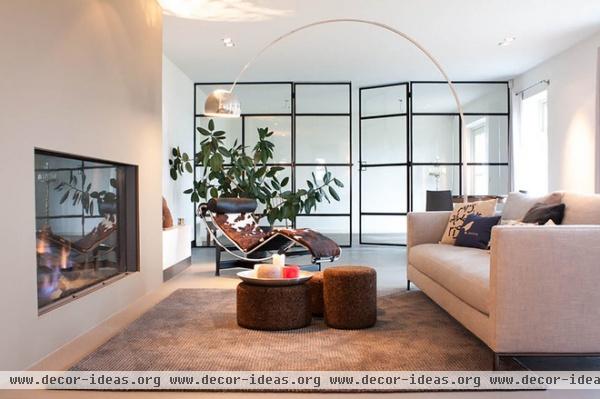 contemporary living room by Louise de Miranda