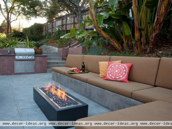 contemporary patio by Pedersen Associates