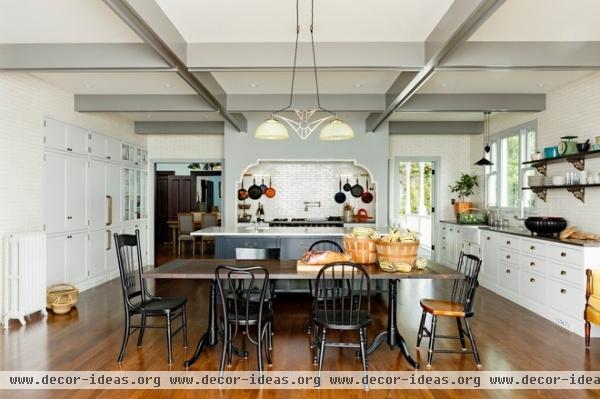 traditional kitchen by Anne Niedergang, Architect