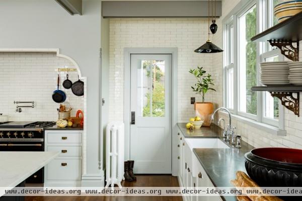 traditional kitchen by Anne Niedergang, Architect