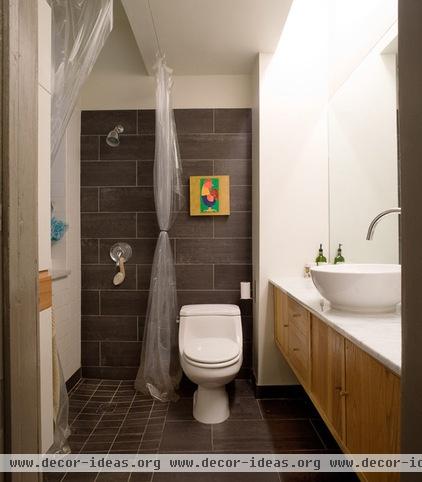 9 Big Space-Saving Ideas for Tiny Bathrooms