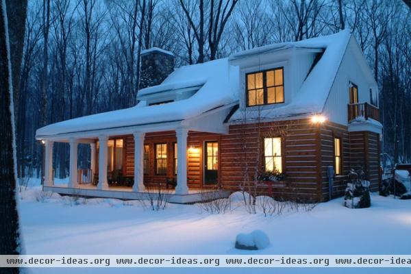 rustic exterior by Sears Architects