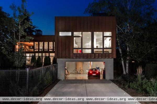 Houzz Tour: Diagonals Make a Point on a Modern Montana Home