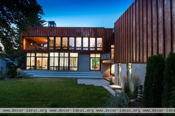 Houzz Tour: Diagonals Make a Point on a Modern Montana Home