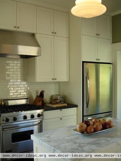 traditional kitchen by Boor Bridges Architecture