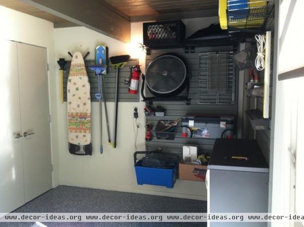 traditional garage and shed by Flow Wall System