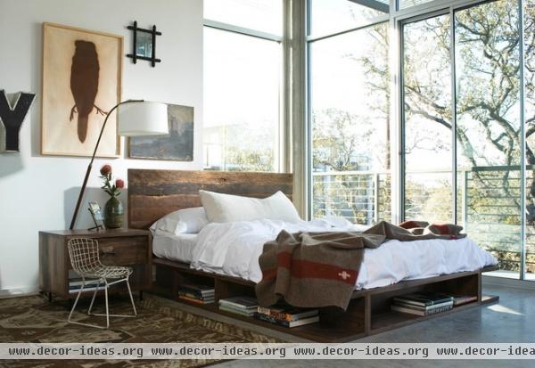 industrial bedroom by Marco Polo Imports