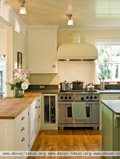 traditional kitchen by Whitten Architects