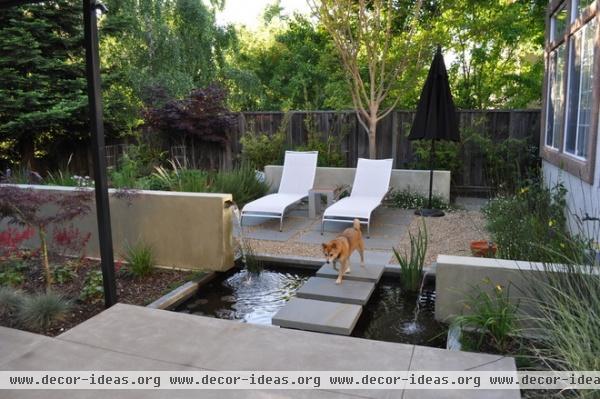 modern patio by Huettl Landscape Architecture