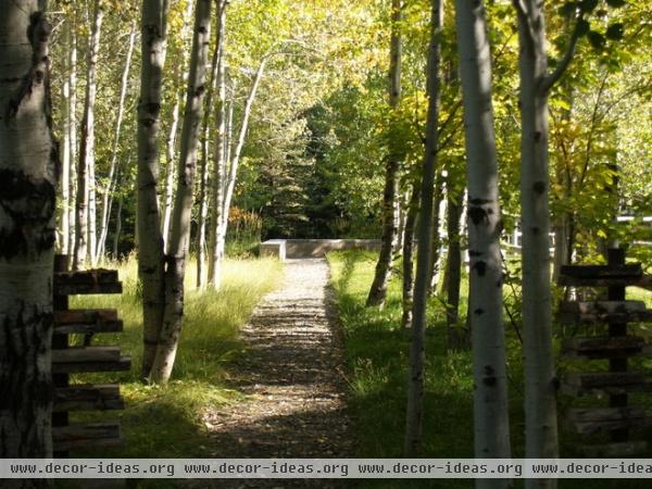 rustic landscape by Randy Thueme Design Inc. - Landscape Architecture