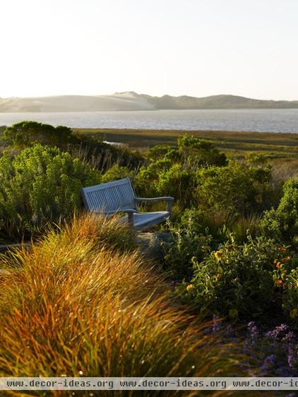 contemporary landscape by Jeffrey Gordon Smith Landscape Architecture