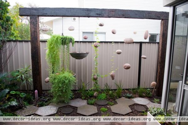 eclectic landscape by sustainable garden design perth