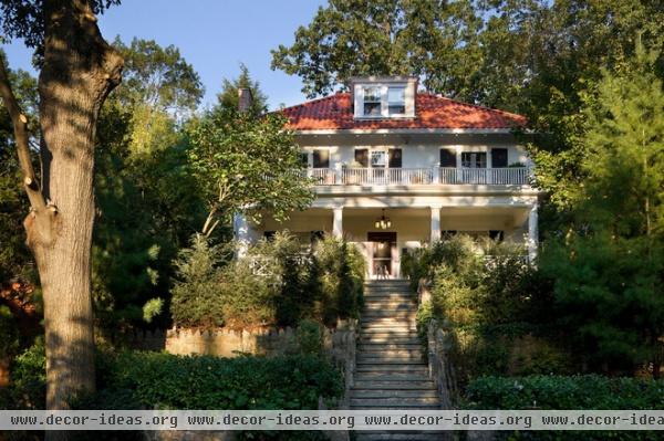 traditional exterior by Francis Dzikowski Photography Inc.