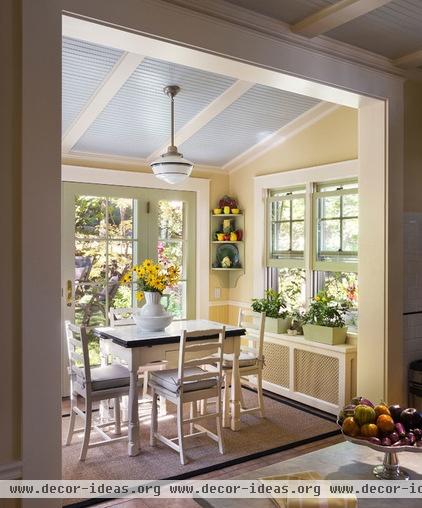 traditional kitchen by Francis Dzikowski Photography Inc.