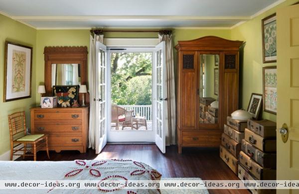 traditional bedroom by Francis Dzikowski Photography Inc.