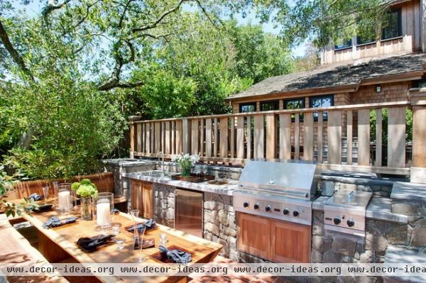 transitional patio by Urrutia Design