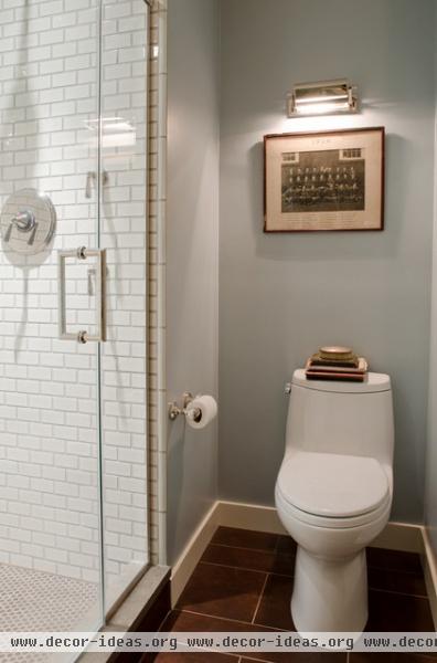 Old-School Swagger for a Modern Powder Room