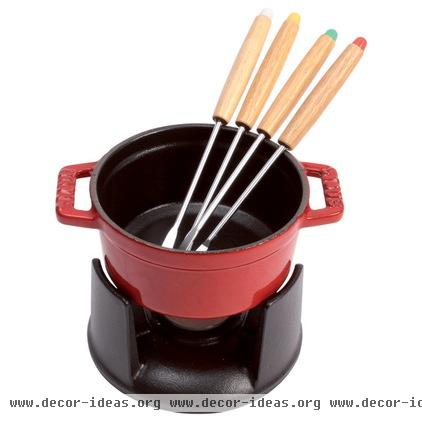 traditional cookware and bakeware by CutleryAndBeyond