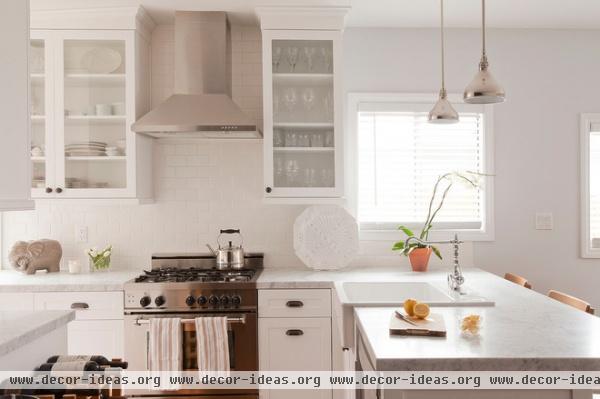 traditional kitchen by GEORGE Interior Design