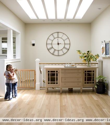 traditional staircase by Boor Bridges Architecture