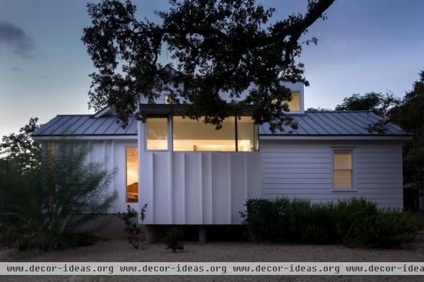 farmhouse exterior by Hugh Jefferson Randolph Architects