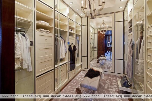 contemporary closet by Taylor Hannah Architect Inc