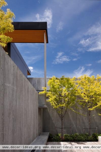 modern patio by E. Cobb Architects