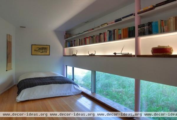 contemporary bedroom by David Ling Architect